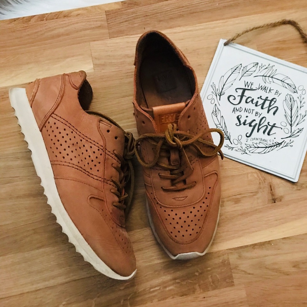 🚨SOLD🚨Frye Women Leather Lace Up Sneakers Sz 7.5 - Picture 1 of 8